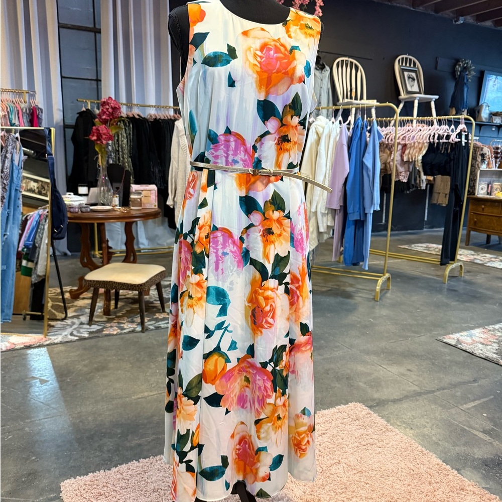 Floral Sleeveless Maxi Dress